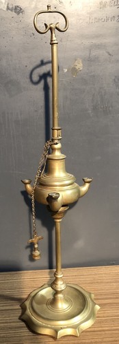 Antica lucerna lampada - lucerna, olio